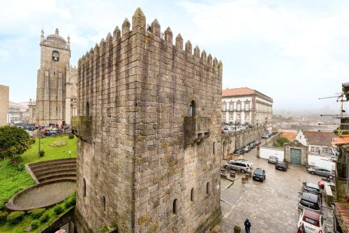 GuestReady - Cathedral Design Apartments, Porto