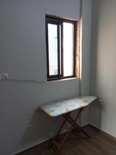 One-Bedroom Apartment image 2
