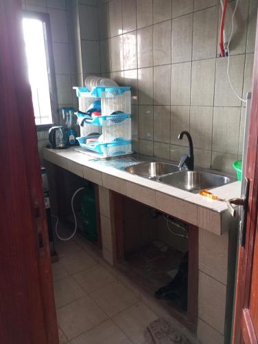 One-Bedroom Apartment image 1