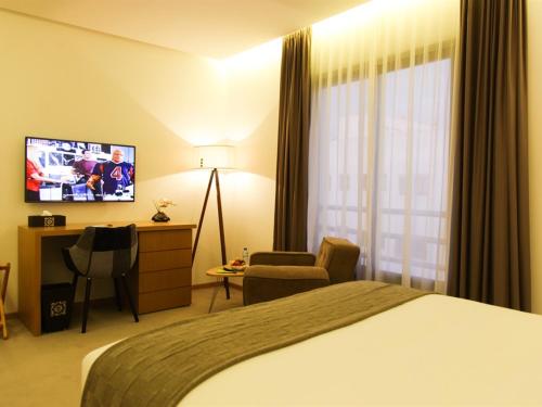 Standard Double Room image 10