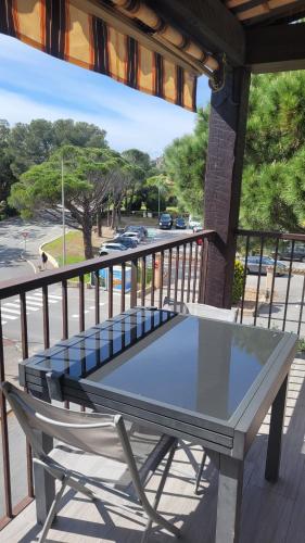 studio agay a 2 pas des plages in Agay