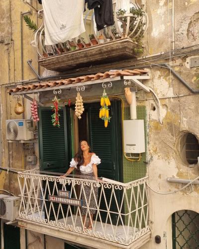 O' Balcunciell e Lucii, Naples