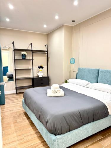 1 queen bed, 1 sofa bed