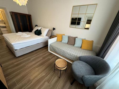 Quiet apartment in the city center near the metro with with balcony and parking, Praga (foto 6)