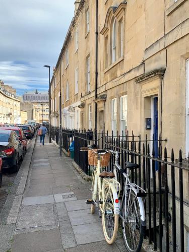 Stylish City Centre Apartment, Bath (photo 5)