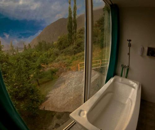 Double Room with Mountain View image 3