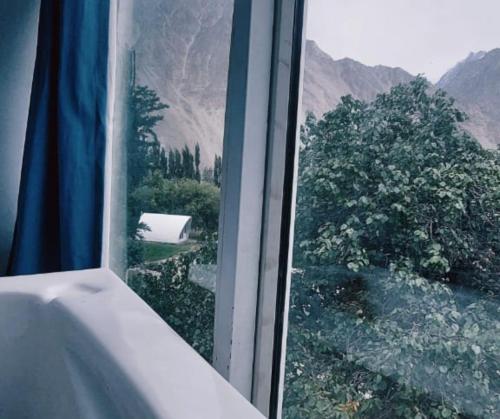 Double Room with Mountain View image 2