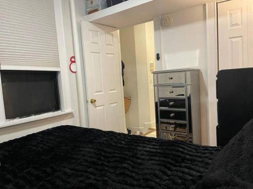 Luxury city condo, New York (photo 9)