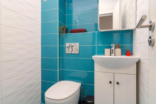 Maison Colorée - Bright And Cozy Home by Metro And Mall, София (фото 6)