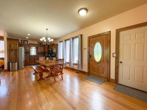 LAKE ESCAPE LAKE ESCAPE