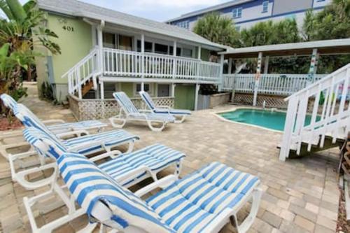 Oceanfront Beach Cottage - Pool, Yard, Private Beach Access, Sleeps 12, Cocoa Beach