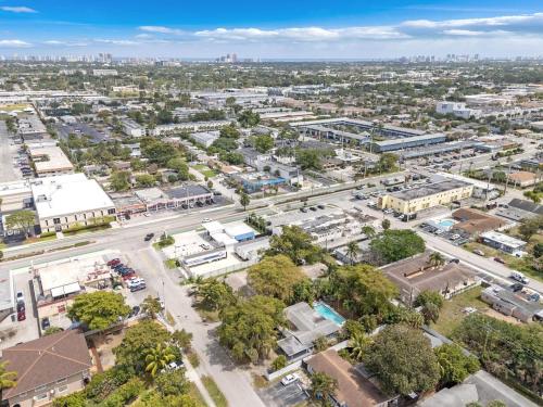 Tropical House 3 Bedrooms with Pool Oakland Park in Fort Lauderdale, USA