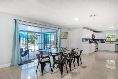 Tropical House 3 Bedrooms with Pool Oakland Park in Fort Lauderdale, USA