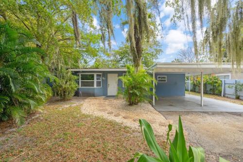 Tropical House 3 Bedrooms with Pool Oakland Park in Fort Lauderdale, USA