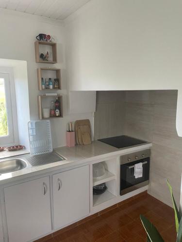 House In The Valley in อัลการ์เวีย