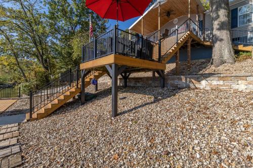 TIKI HOLLOW TIKI HOLLOW