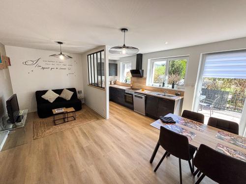 聖莫里斯河畔 Les Reflets du Chateau - Parking Gratuit - Cosy & Moderne - Route des vins 4星级 单人房 大堂