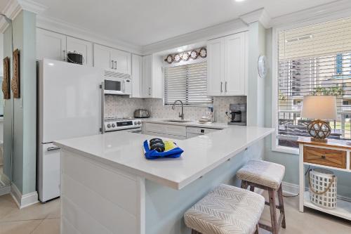 Unit A 204, Destin (photo 5)