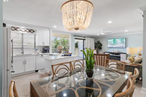 Unit A 204, Destin (photo 8)