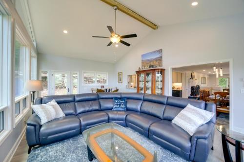 Remote Smoky Mtn Escape w/ Views & Trail Access! in Forest Hills (NC)