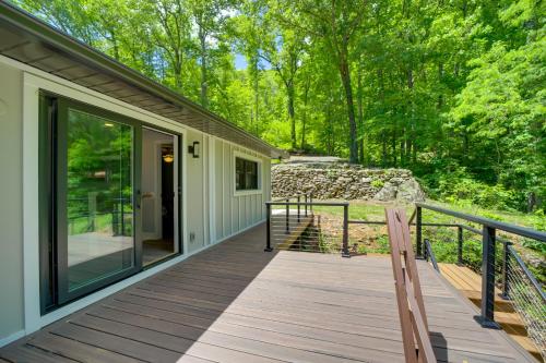 Remote Smoky Mtn Escape w/ Views & Trail Access! in Forest Hills (NC)