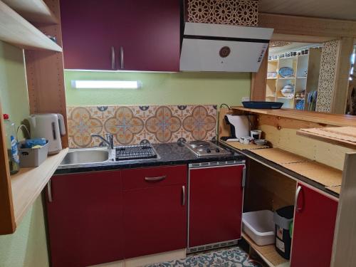Doppelzimmer mit Gemeinschaftsbad und kleiner Küche Nannen 382 (Doppelzimmer mit Gemeinschaftsbad und kleiner Kuche Nannen 382) in Alberschwende