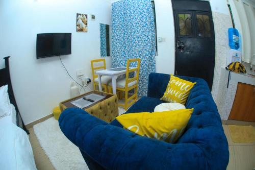 wspólne pomieszczenie/salon TV, Shazz Cozy Homes in Mombasa