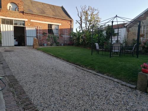 Kert, LOLA in Crecy Sur Serre