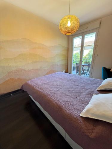 Apt with 2 bedrooms, terrace, pool & parking, Antibes (foto 5)