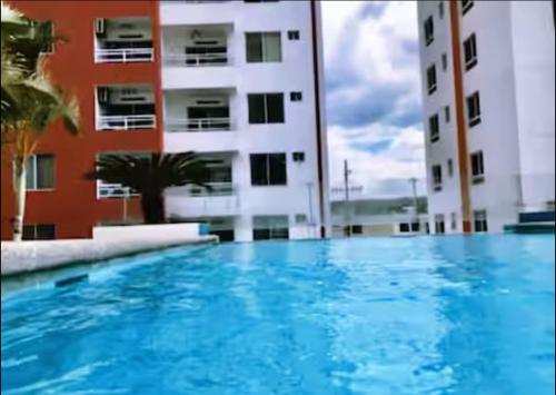 Moderno Apartamento completo 3piscinas 2jacuzzi y Playa cerca