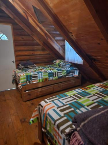 2 double beds, 8 twin beds