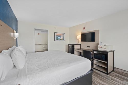 Baymont by Wyndham Orlando Downtown – Orlando, FL