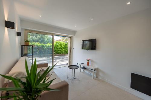 Studio idéalement situé résidence front de mer (Studio idealement situe residence front de mer) in 聖羅蘭度瓦