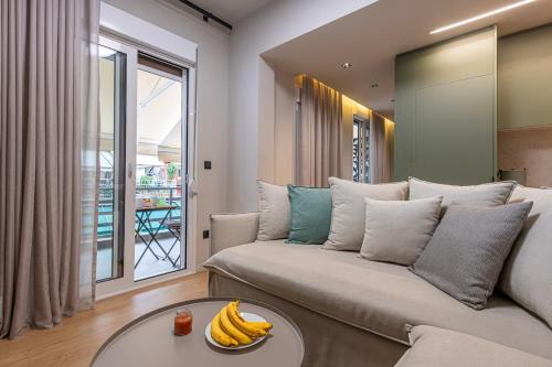 Cozy 1BR with Balcony in Kipseli, Athens, Atene