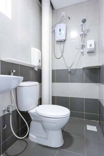 Modern Family Suite in Cameron Highlands Unit 8-01 Emerald Avenue