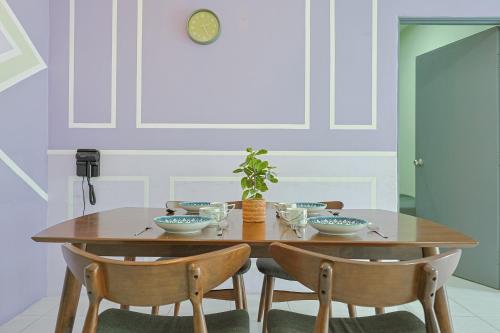 Modern Family Suite in Cameron Highlands Unit 8-01 Emerald Avenue