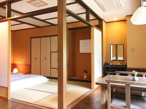 板室温泉大黒屋和室　スーペリア　共用バスルーム