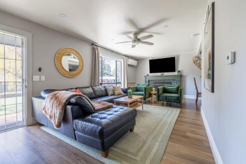 Scenic Mountain Getaway by the Park