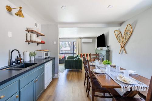 Scenic Mountain Getaway by the Park