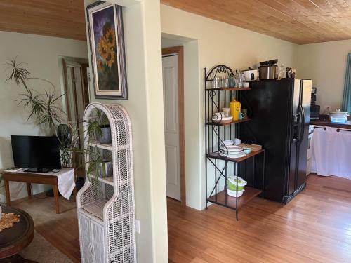 Oysterbeds offers our Oyster Suite in Lund, Canada