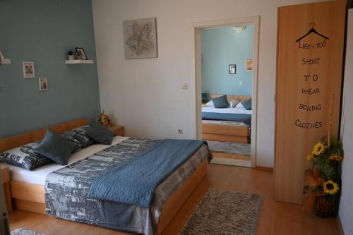 2 bedrooms, 2 beds