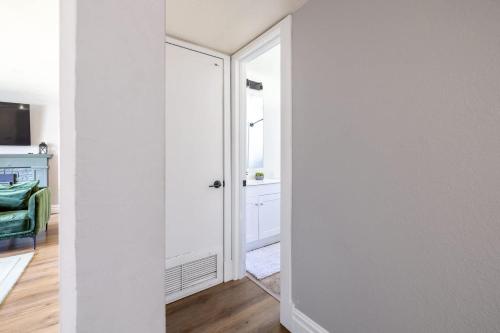 Mtn Escape by Trails & Parks