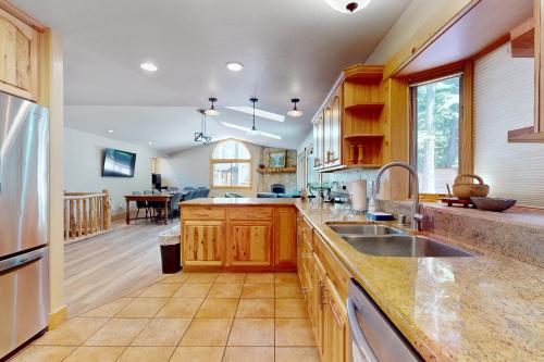 Sweet Cherry Hills Escape