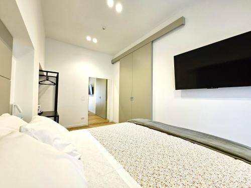 Quadruple Room with Private Bathroom image 3