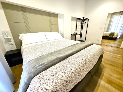 Quadruple Room with Private Bathroom image 4