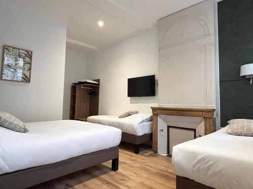 Quadruple Room image 7