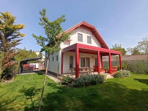 Casa Blanca Apartman III – khách sạn tại Balatonfenyves