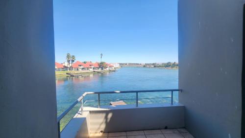 Balkonas / terasa, Marina Point22 Water Edge Apartment in Veldrif