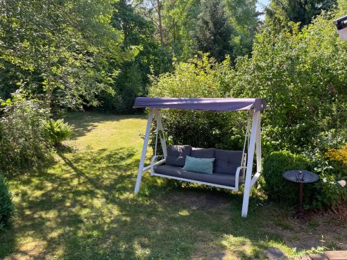 Cozy Cabin in Skäralid Close to Pool and Lake (Cozy Cabin in Skaralid Close to Pool and Lake) in Rostanga