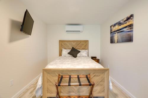 3 Mi to Main St and Beach Coastal Cape Cod Escape! 3 Mi to Main St and Beach Coastal Cape Cod Escape!